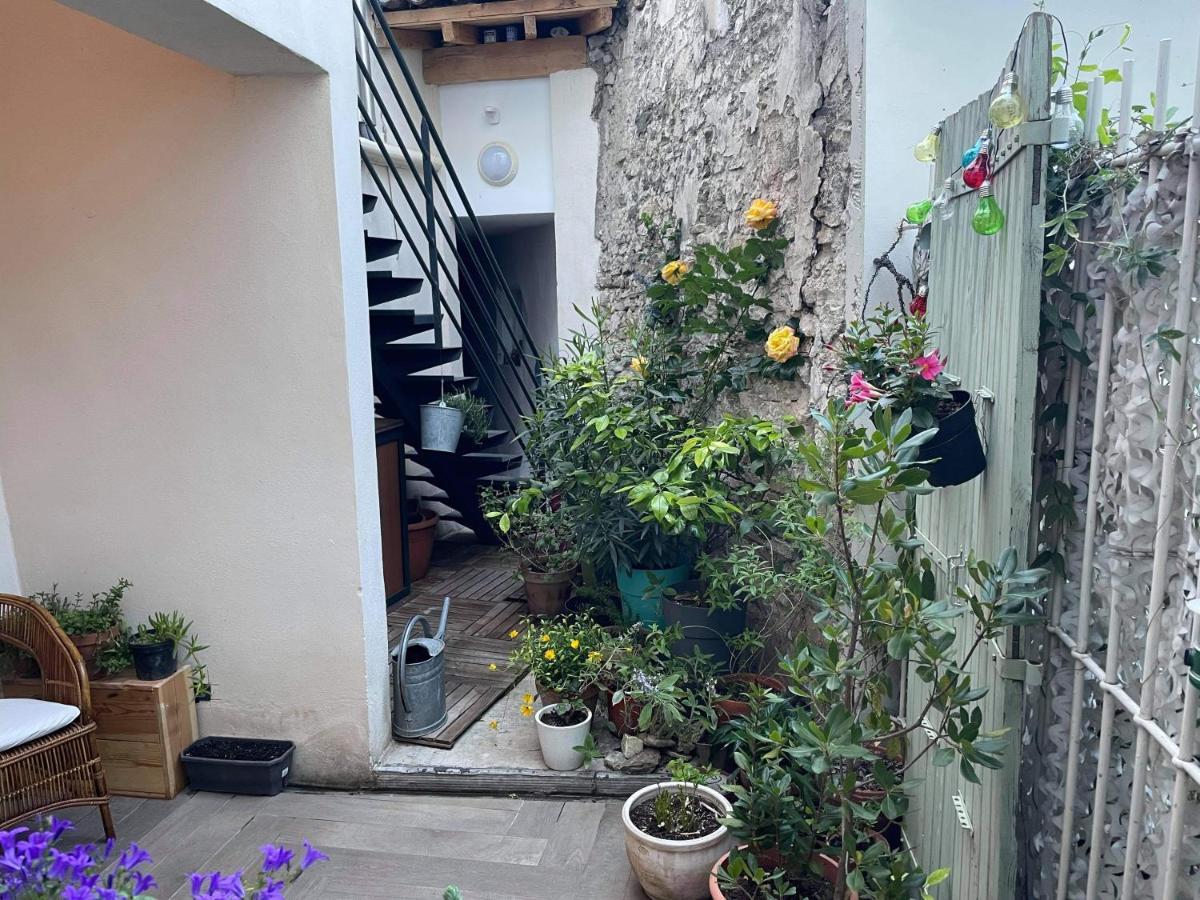 Appartement Au Centre De La Venise Provencale LʼIsle-sur-la-Sorgue Exterior foto